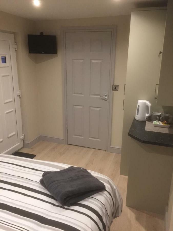 Private En-Suite Guestroom روثين المظهر الخارجي الصورة